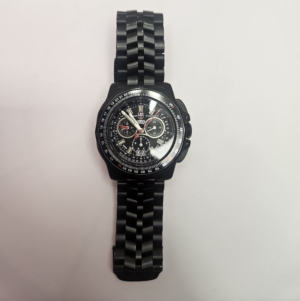 Luminox  F-22 RAPTOR™ Titanium 9270 Series Pilot Watch, 44 mm ( XA.9272 )